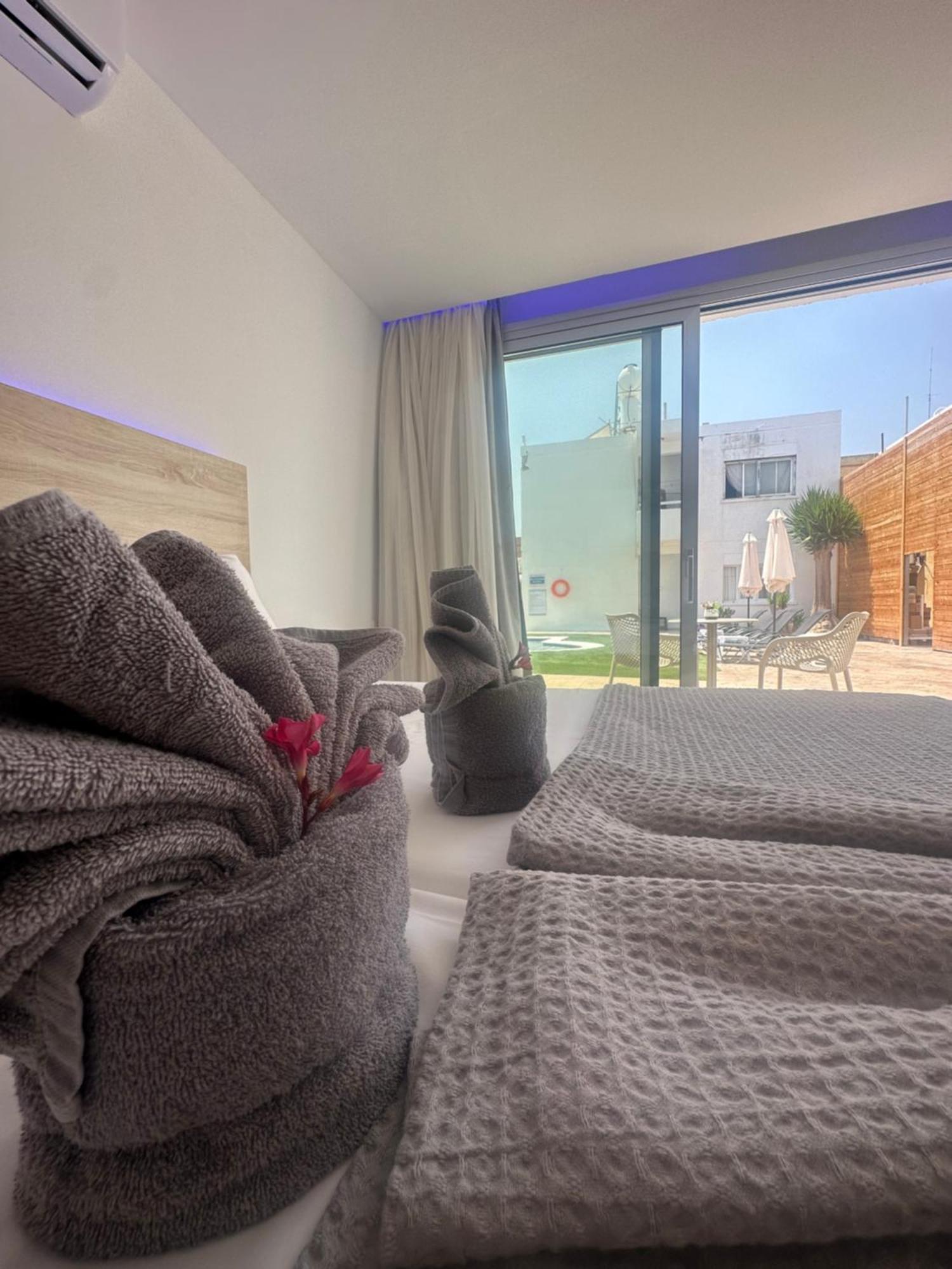 Sun Plaza Suites - Adults Only Agia Napa Exterior foto