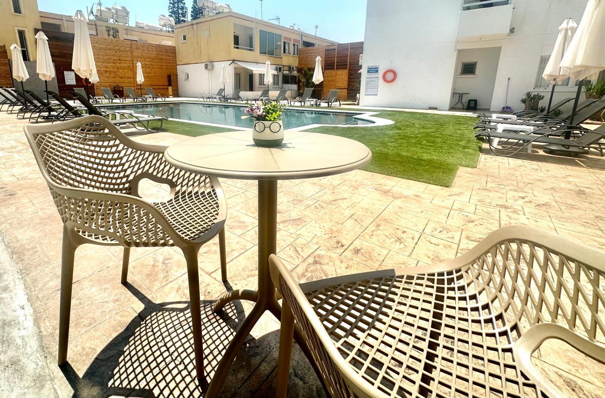 Sun Plaza Suites - Adults Only Agia Napa Exterior foto